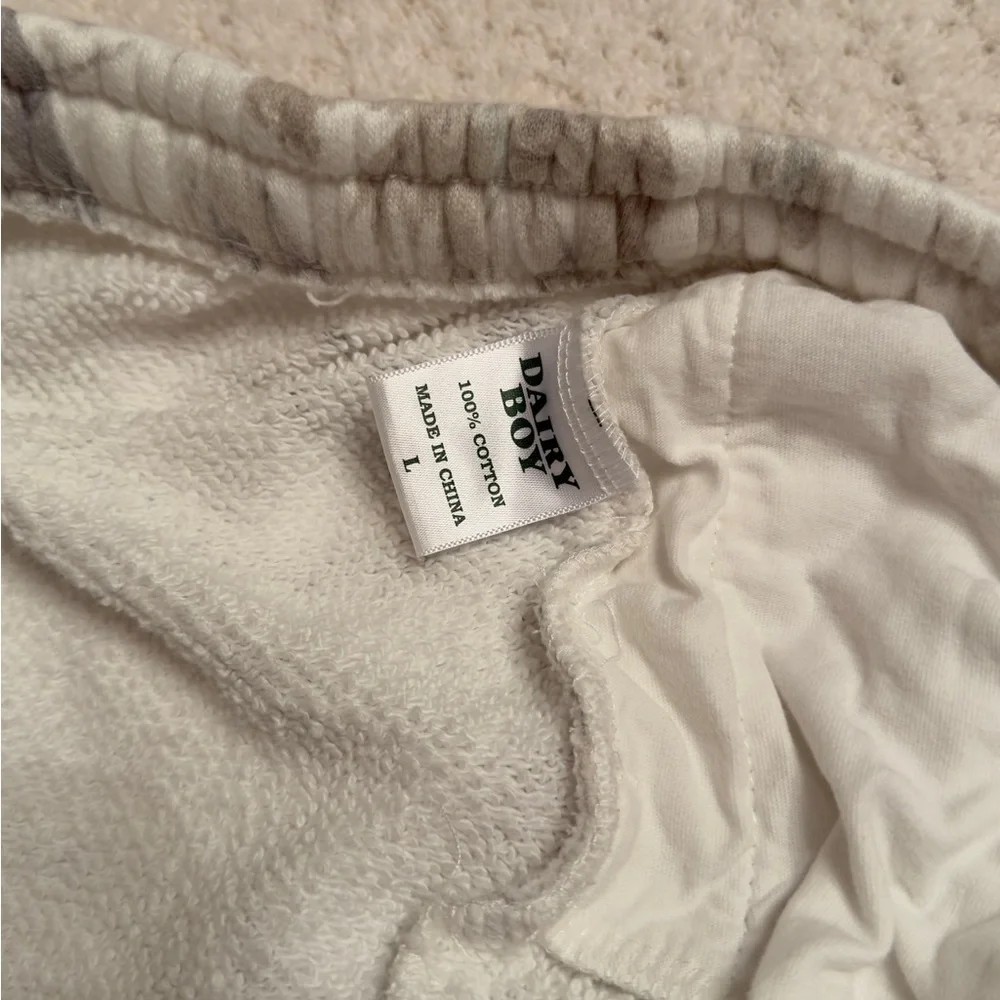 Dairy Boy Women's camo Shorts - White and Pink - Picture 6 of 7